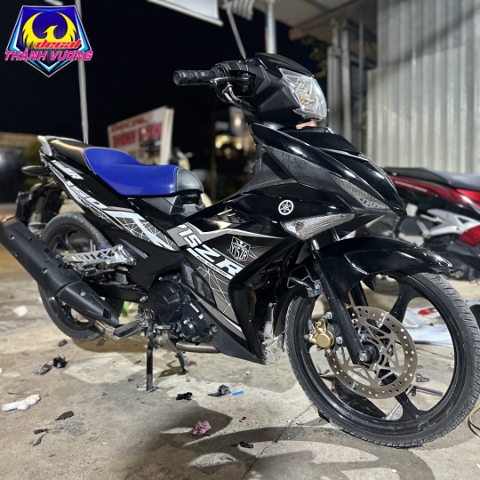 Y15zr Đen Bạc